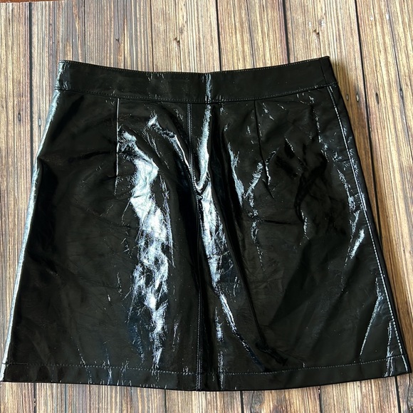 Forever 21 Black Patent Mini Skirt with Zipper S - Picture 4 of 4